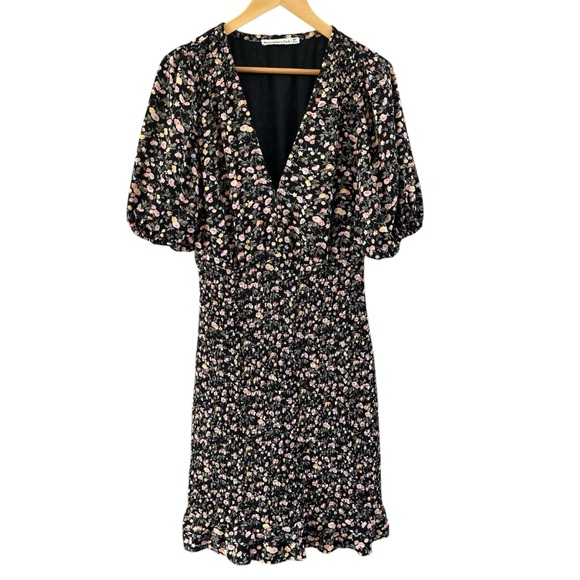 Abercrombie & Fitch Dresses & Skirts - Abercrombie Fitch Black Floral Puff Sleeve Smocked Ruffle Hem Dress MT Tall